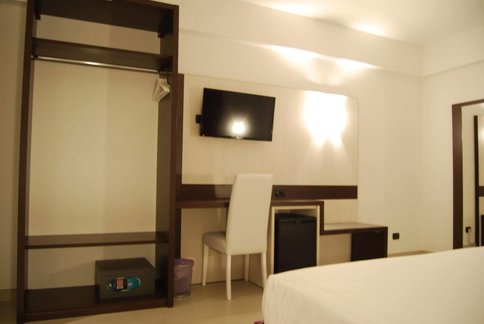 Maestrale Resort Hotel - Grosseto Exterior foto